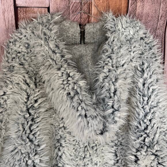 Free People Jacket Fluffy Dolman Faux Fur Boho Fall Winter Cozy Bohemian XS/S - Picture 5 of 11